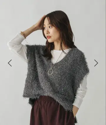 [ 새상품 미사용 ] 글로벌 워크 사라사라 샤기 베스트 차콜 그레이