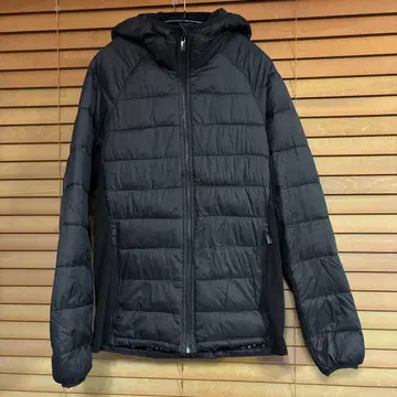 ZARA 블랙 후드 부착 다운 자켓