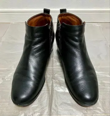 마가렛 하우엘 아이디어 숏부츠