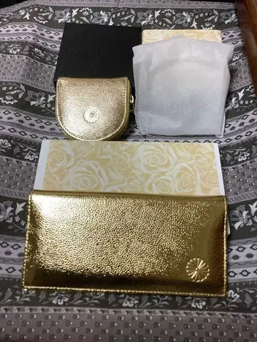 미사용 새상품 황궁 한정판 골드 장지갑과 동전 지갑 세트