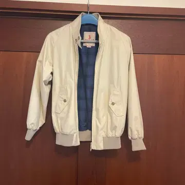 BARACUTA 아이보리 집업 블루종 36 M 빔즈 별주