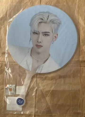 ZEROBASEONE ZB1 제베원 리키 부채 팬콘