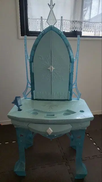 주말 한정 가격! 안나와 눈의 여왕 엘사 드레서