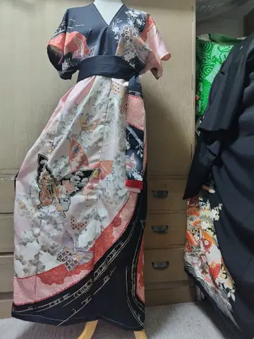 후리소데 리메이크 원피스입니다.