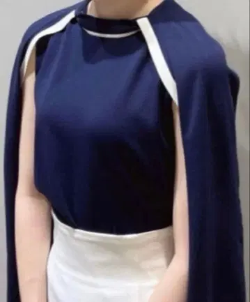 셀포드 케이프 풀오버 네이비