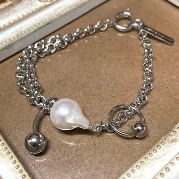 Justine Clenquet 펄 참 팔찌