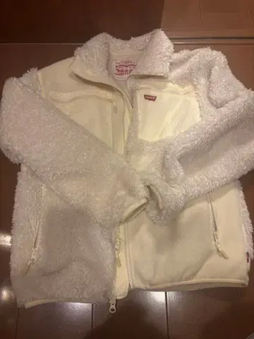 리바이스 보송보송 보아 자켓 화이트 S 사이즈