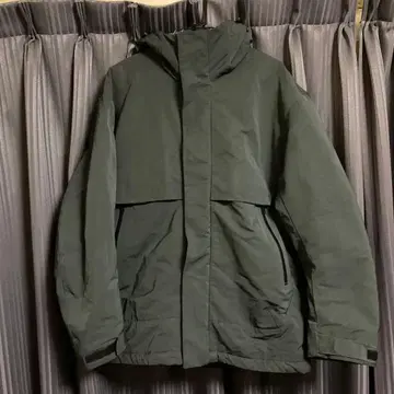 유니클로+j 하이브리드 다운 자켓