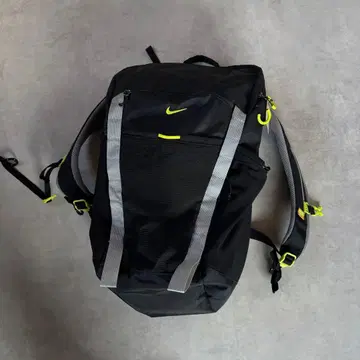 NIKE 럭색 블랙 그레이 백팩