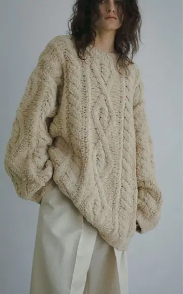 택 포함 미사용 새상품 에트레토쿄 페더얀 케이블 핸드 니트 베이지