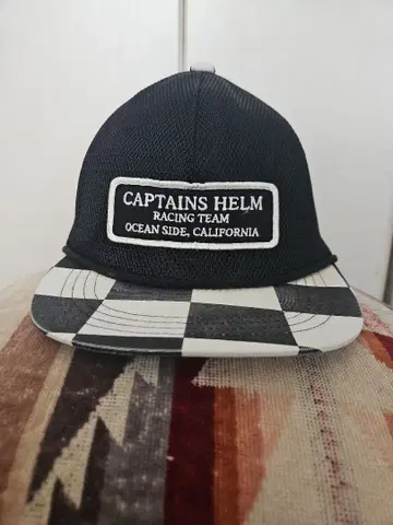 CAPTAINS HELM 캡