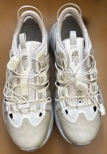 새상품 THE NORTH FACE VECTIV Taraval Breeze