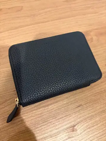 보나벤츄라 블랙 가죽 이단 접이식 지갑