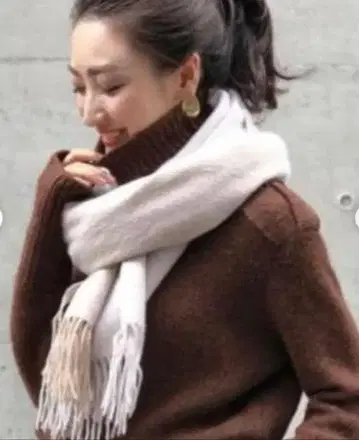 카네코 마키 씨 x I-SOOK 오리지널 캐시미어 대형 스톨 바이컬러