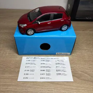 [ 무료배송 ] 도요타 비츠 주에라 후기형 1/30 컬러 샘플 미니카