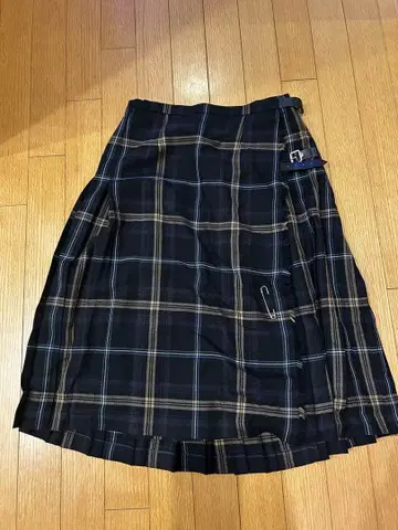 네이비 체크 무늬 플리츠 스커트 M 사이즈 로라 애슐리