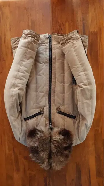 베이지 퀼팅 자켓 퍼 포함