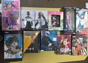 피규어 11점 원피스 네즈코 에반 리벤져스 하츠네 미쿠 고죠 사토루