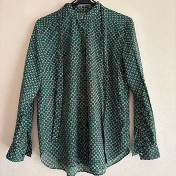 투모로우랜드 그린 긴팔 셔츠