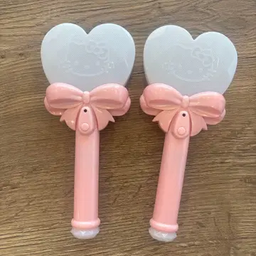 산리오 퓨로랜드 키라키라 라이트 하트형 응원봉 2개 세트