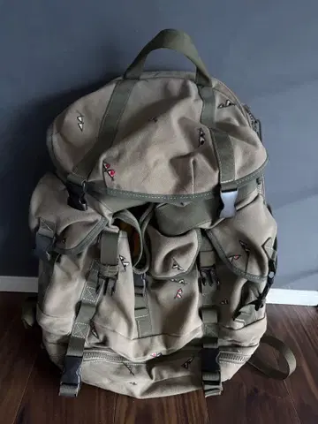 츠모리치사토 백팩 올리브 밀리터리