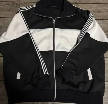 초특가!! 미사용에 가까운 MAROCORE 저지