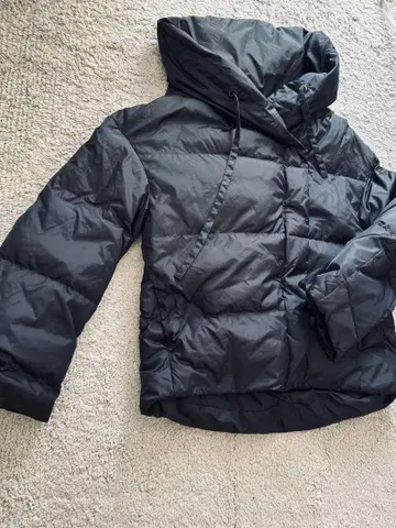 새상품급 Theory 다운 자켓 네이비