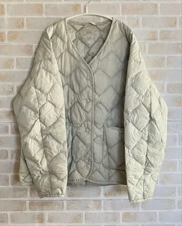 유니클로 울트라 라이트 다운 릴랙스 자켓 라이트 그린 S