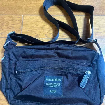 marimekko 블랙 숄더백