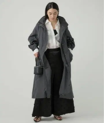 카오스 프리즘 라이트 코트 차콜 그레이