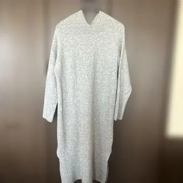 후드 부착 롱 니트 원피스