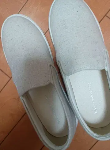 베이지 슬립온 스니커즈 M 사이즈