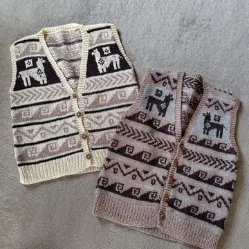 핸드메이드 고급 울 100% 기하학 패턴 니트 베스트 2개 (중고)