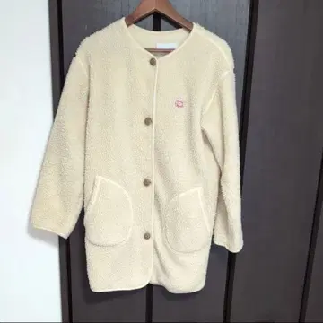 반손 에 미레이유 화이트 복슬복슬 자켓 사이즈 36