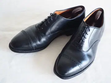 B B 0901 블랙 펀치드 캡 By Alden