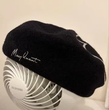 MARY QUANT 블랙 베레모