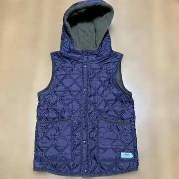 ARMEN 네이비 후드 부착 퀼팅 베스트