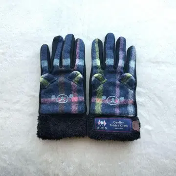 새상품급 리락쿠마 MOON 콜라보 트위드 체크 무늬 장갑 그로브 울