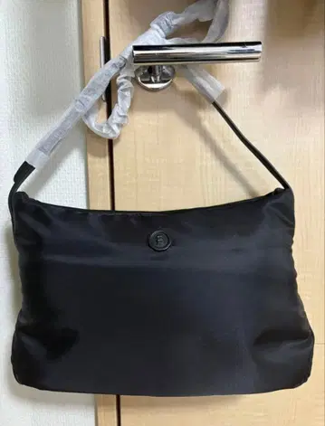 minitmute clo soft 블랙 숄더백 미사용 새상품