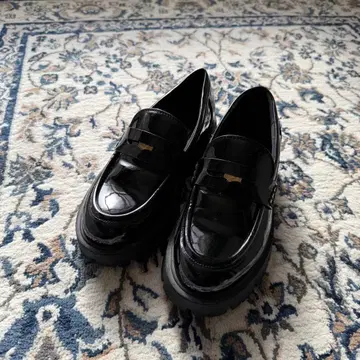 ZARA 블랙 코인 로퍼 38