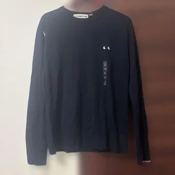 유니클로 안야 힌드마치 콜라보 스웨터 네이비