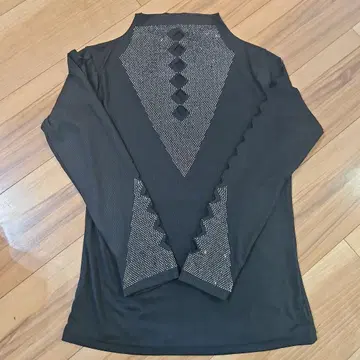 [ 미개봉 새상품 ] 댄스에도 추천 블랙 리브 편직 상의