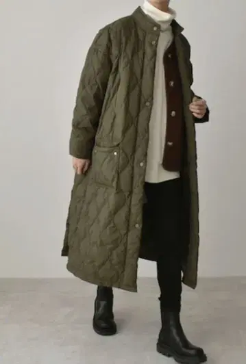 카키 퀼팅 롱 코트