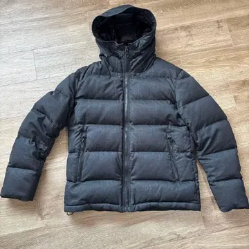 투모로우랜드 다운 자켓 M 사이즈