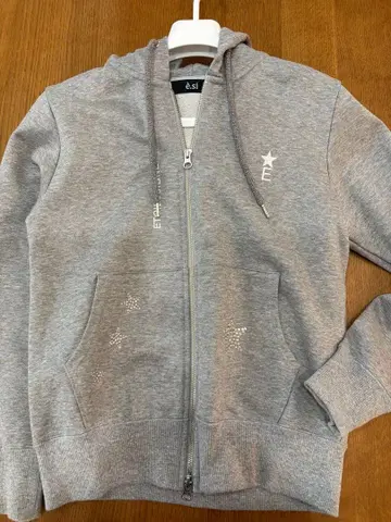 새상품 미사용 [ e.si ] 에뚜왈 시뉴 집업 후드티 그레이