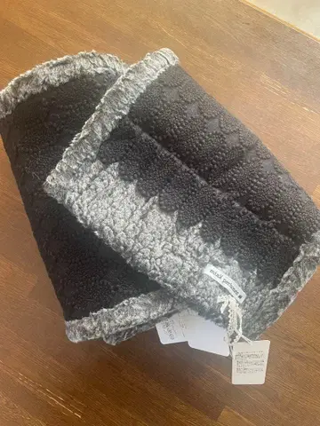 미나 페르호넨 tarte 보아 머플러 타르트 블랙