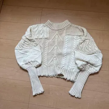 TODAYFUL 아이보리 케이블 니트 크롭 기장