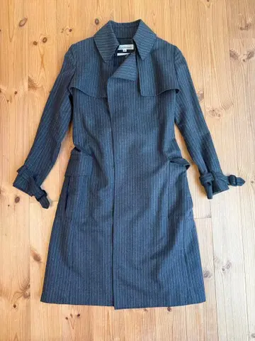 랜드워즈 그레이 스트라이프 롱 코트