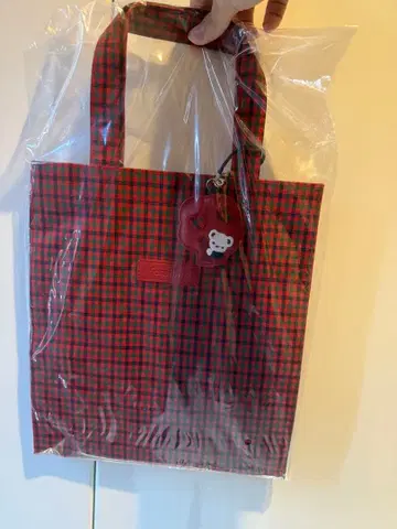 파미리아 토트백