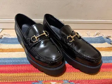 블랙 가죽 통굽 로퍼